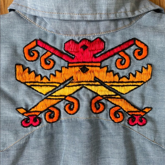 Rare 1970s Vintage Levi's Embroidered Chambray Shirt Unisex - Picture 9 of 9